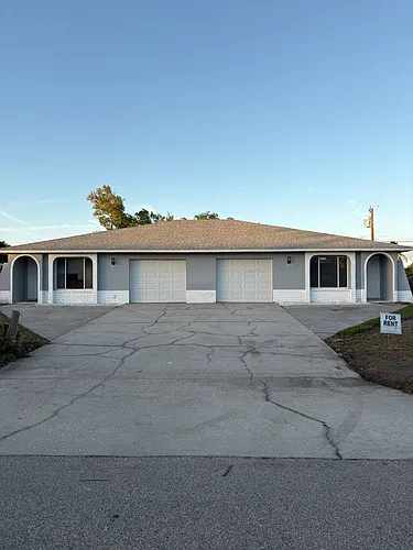 1015 SW 48th Ter Photo 1