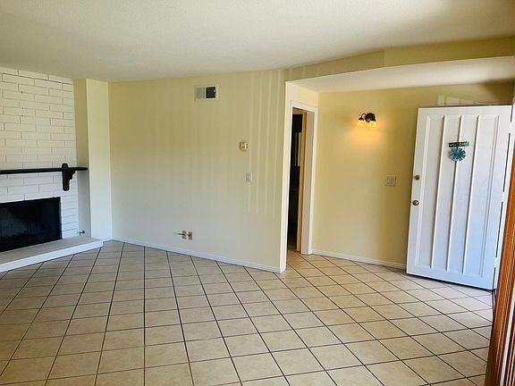 3rd image of 322 Blackpine Dr