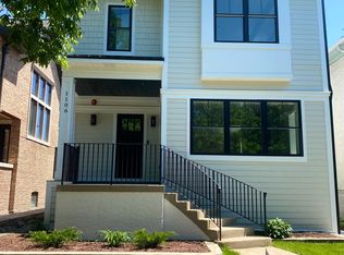 1106 S Grove Ave, Oak Park, IL 60304