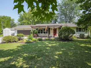 109 River Rd S, Burlington, WI 53105