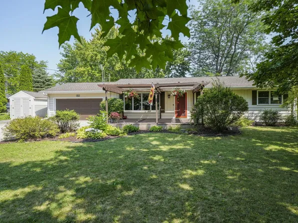 109 South River ROAD, Burlington, WI 53105