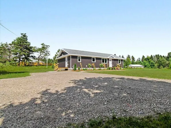 2428 Intertown Rd, Petoskey, MI 49770