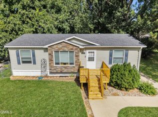 426 Dover Dr, Bismarck, ND 58504