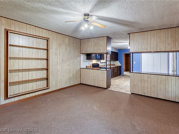 4th image of 10406 Friendly Ln