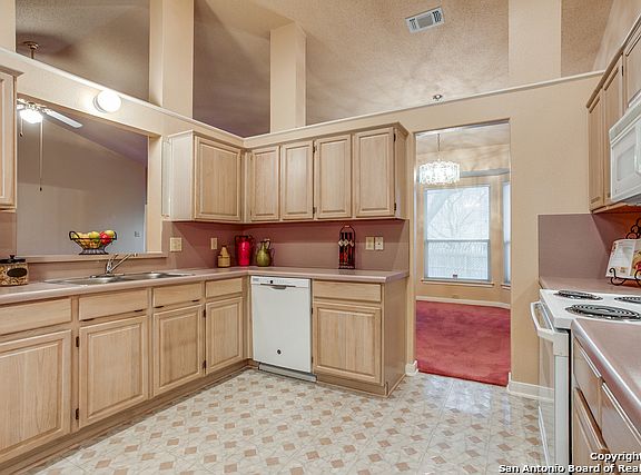 2nd image of 13639 Summer Glen Dr