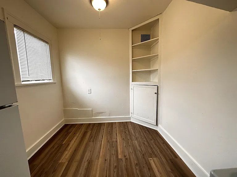 2303 Pacific Ave — Photo 3