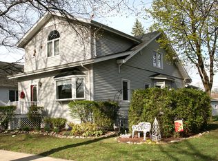 639 S Hillside Ave, Elmhurst, IL 60126