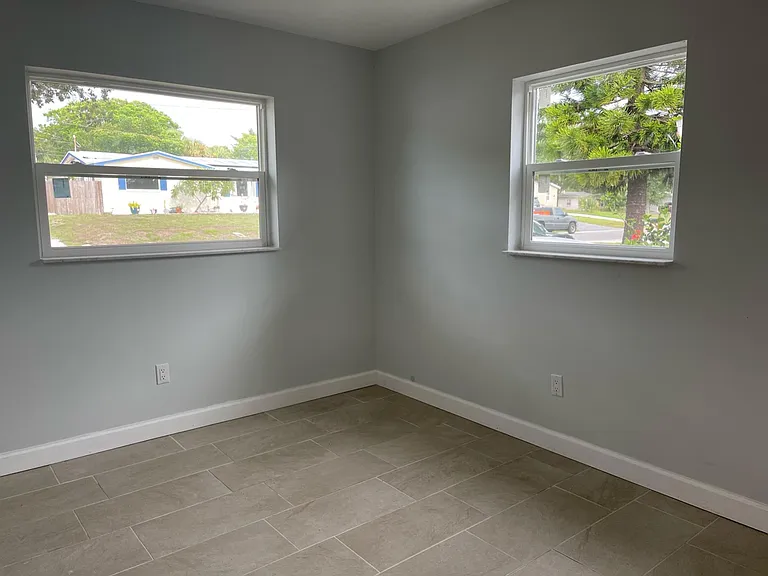 482 Oakwood Dr — Photo 12