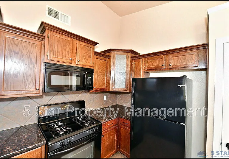 12976 Enrique Gomez Ln — Photo 19
