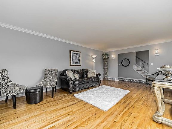 3rd image of 2785 Alliston Ct