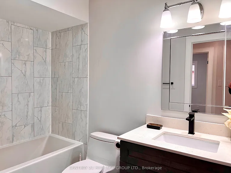 100 Woodroof Cres — Photo 17