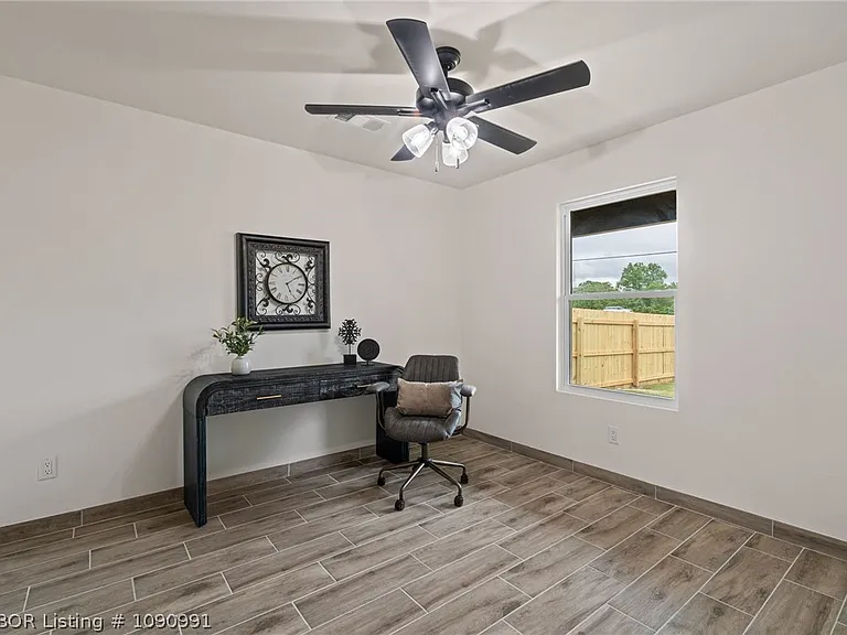 10415 A & B Preston Ct — Photo 14