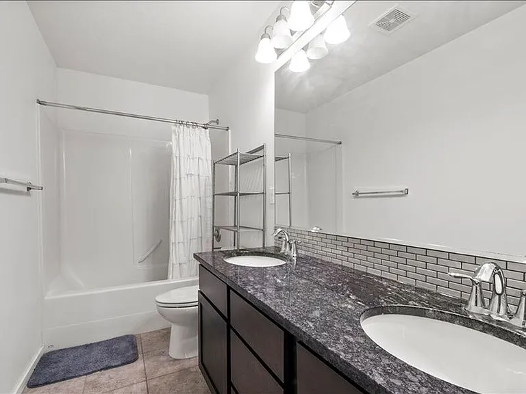 5813 Sidon Ln — Photo 11