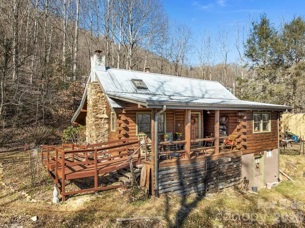55 Comet Ln, Waynesville, NC 28785