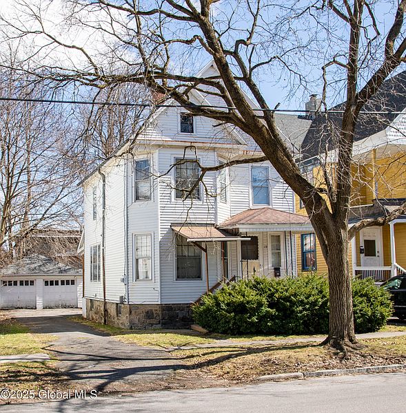 2nd image of 13 Grant Street