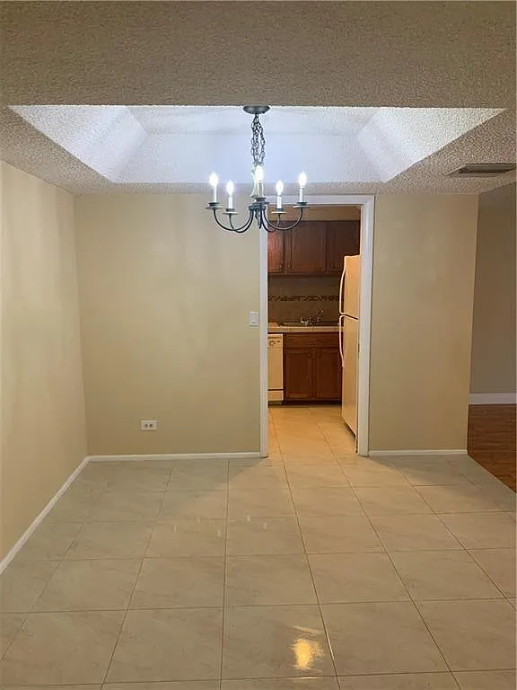 1 bed, 1.5 bath, 800 sqft, $1,500 — Photo 4