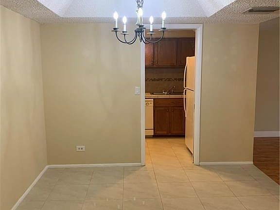 4th image of 3650 Inverrary Dr APT 2G