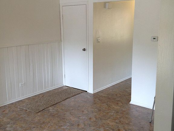 3rd image of 1S152 Holyoke Ln