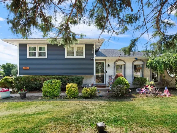 0N352 Sunset Ave, West Chicago, IL 60185
