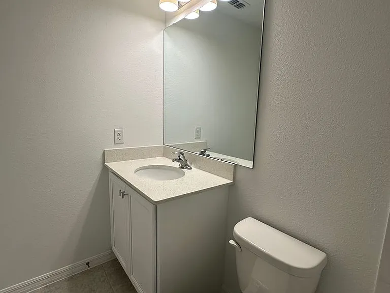 6541 Cyrils Dr — Photo 15