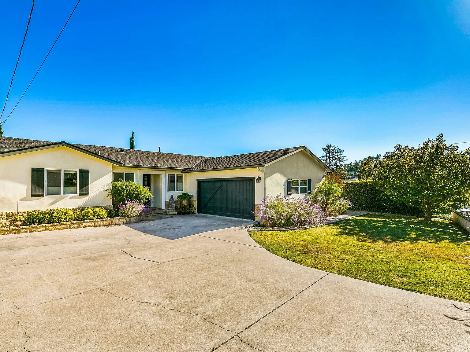 3 bed, 2.0 bath, $6,950 — Photo 3
