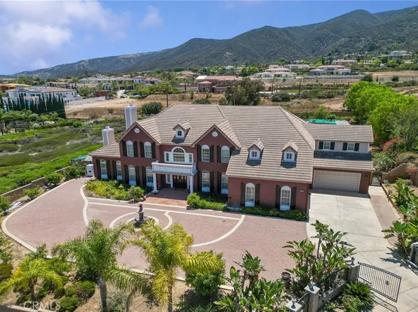 1150 Sandra Cir, Corona, CA 92881