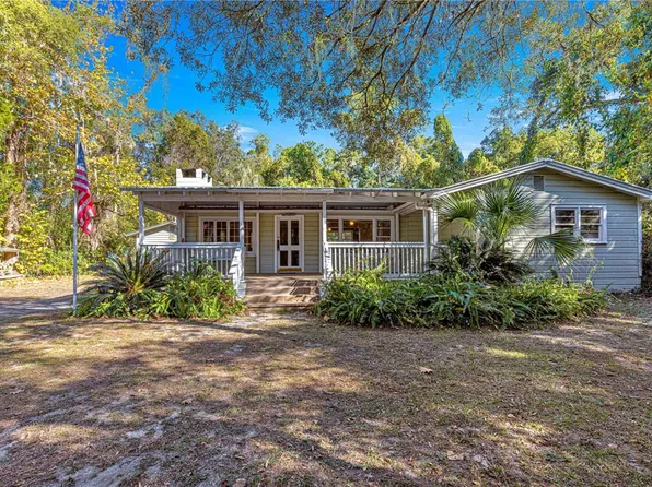 674 N State Road 21, Hawthorne, FL 32640