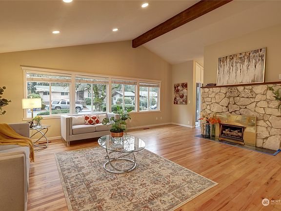 4th image of 1425 159th Avenue SE