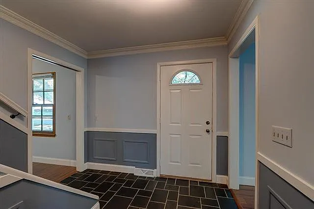 6317 Masthead - 1 — Photo 2