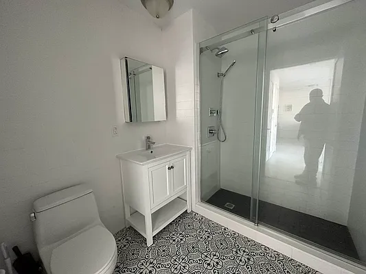 Rented by Marquis Real Estate Services | media 9