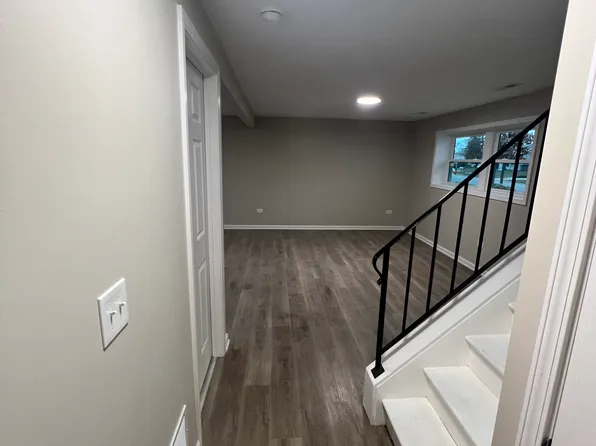 224 Lafayette Dr, Bolingbrook, IL 60440