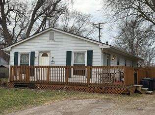 905 Liberty St, Algonac, MI 48001