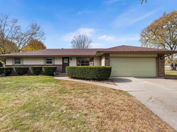 10196 Bluebonnet Dr, Machesney Park, IL 61115