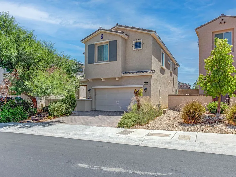 8040 Skye Falls St — Photo 36