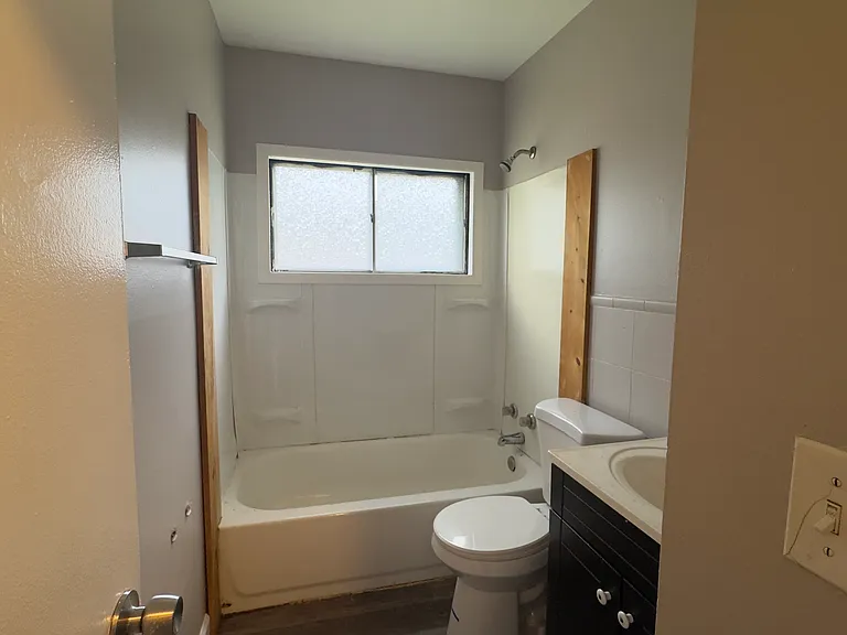3016 1/2 Northgate Ave #1/2 — Photo 8