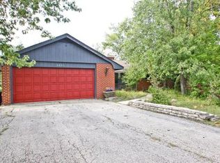 2850 Vogay Ln, Northbrook, IL 60062