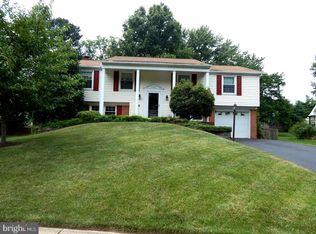 5408 Dunsmore Rd, Alexandria, VA 22315