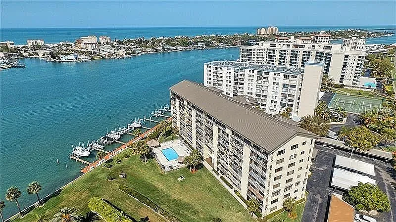 650 Island Way #708