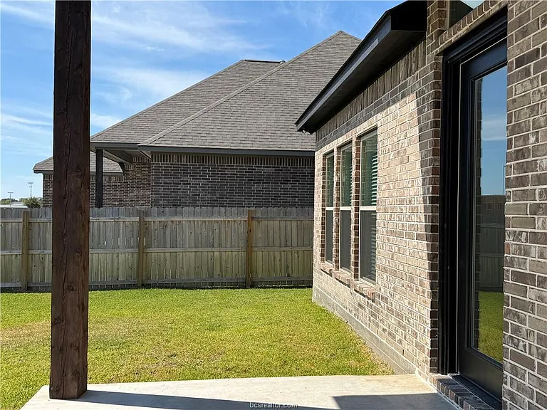 4205 Skylar Dr — Photo 29