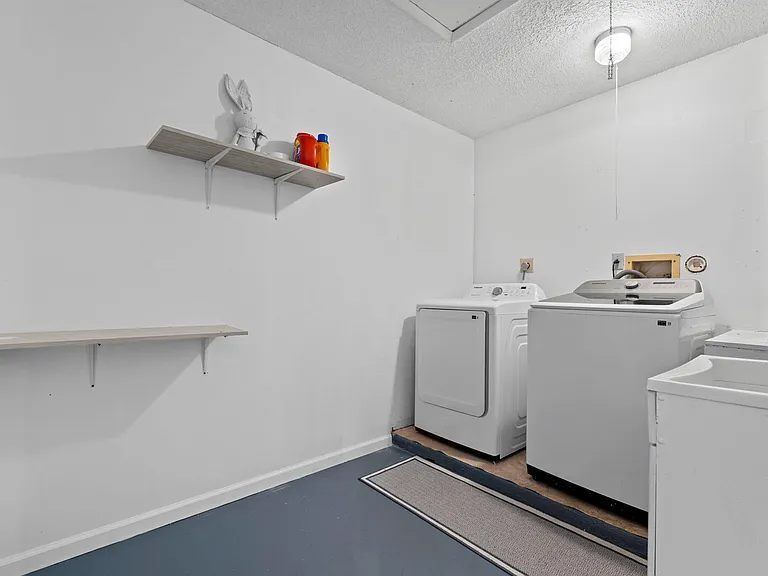 1599 Bayridge Pl — Photo 32