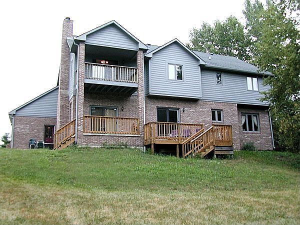 Two rear decks provide exceptional views