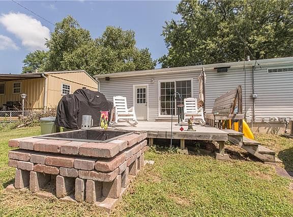5th image of 2316 Hillside Ln
