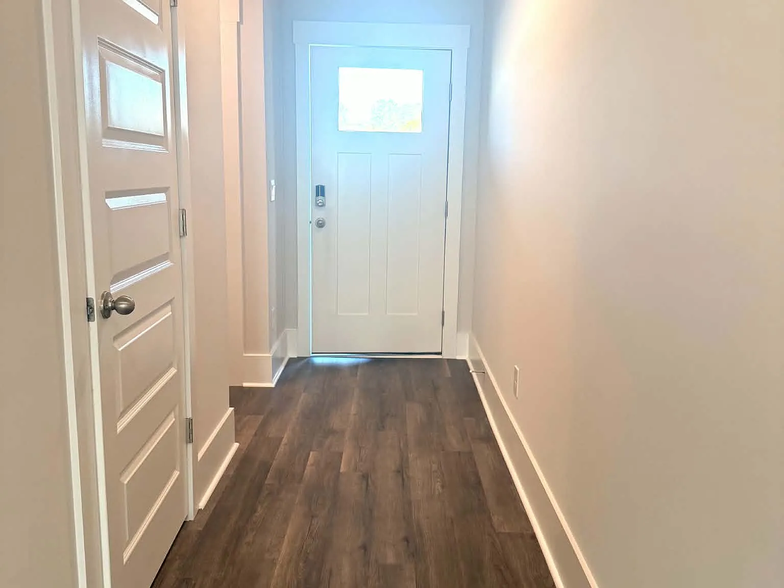 4 bed, 2.5 bath, 1555 sqft, $2,250 — Photo 2