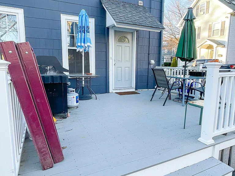 16 Foster St #1 — Photo 9