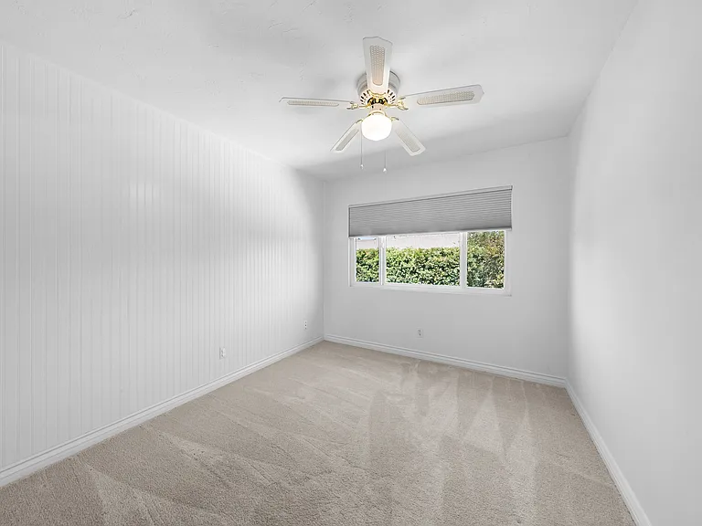 1518 S Brentford Ave — Photo 21