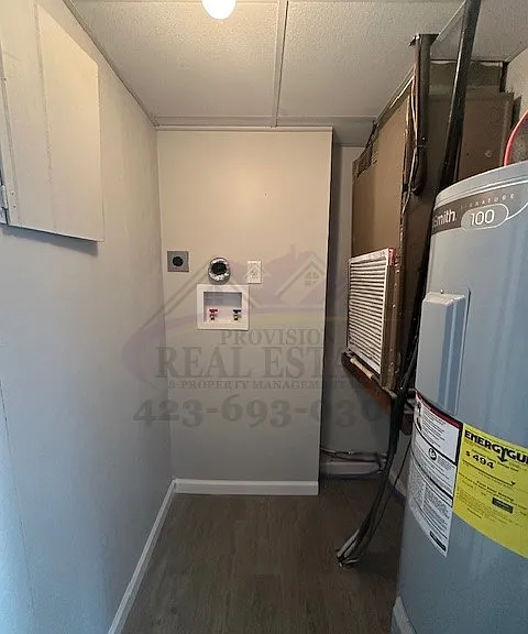 1844 Green Dr NW — Photo 8