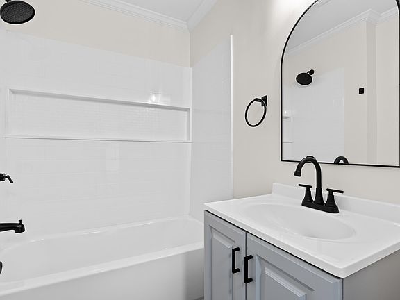 3rd image of 1338 Hornsby Cir