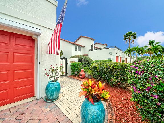 3rd image of 2583 Sykes Creek Dr