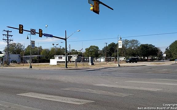 3rd image of 3211 Roosevelt Ave