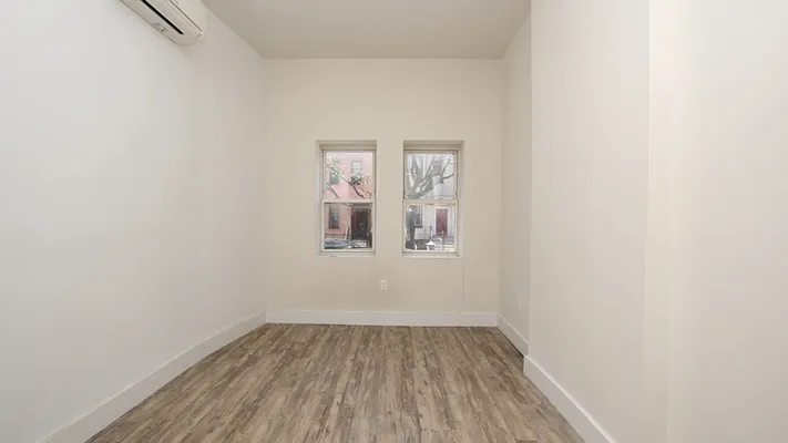 Rented by Nooklyn NYC LLC | media 9